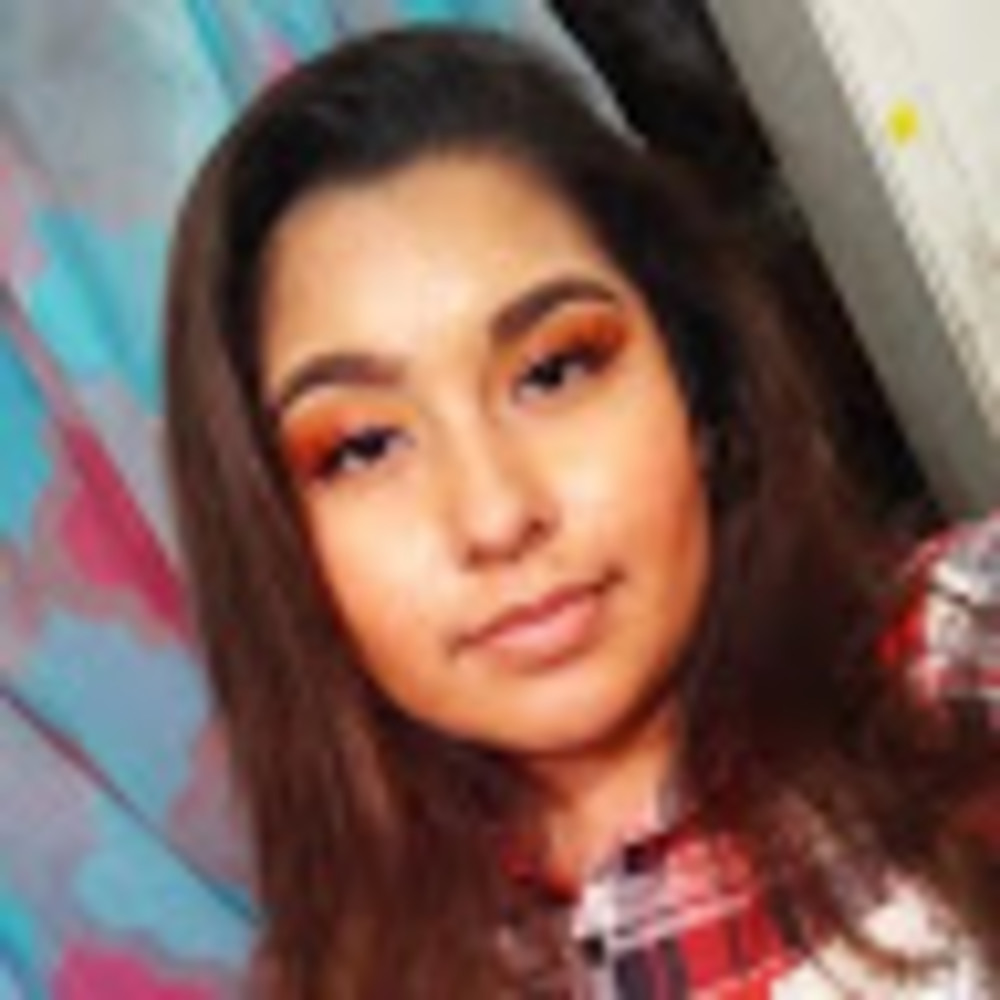 Meet your Posher, Alexis